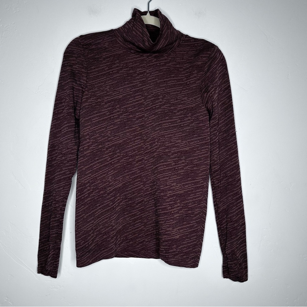 Athleta Brown Stripe Flurry Seamless Turtleneck Size Medium Outdoors Winter